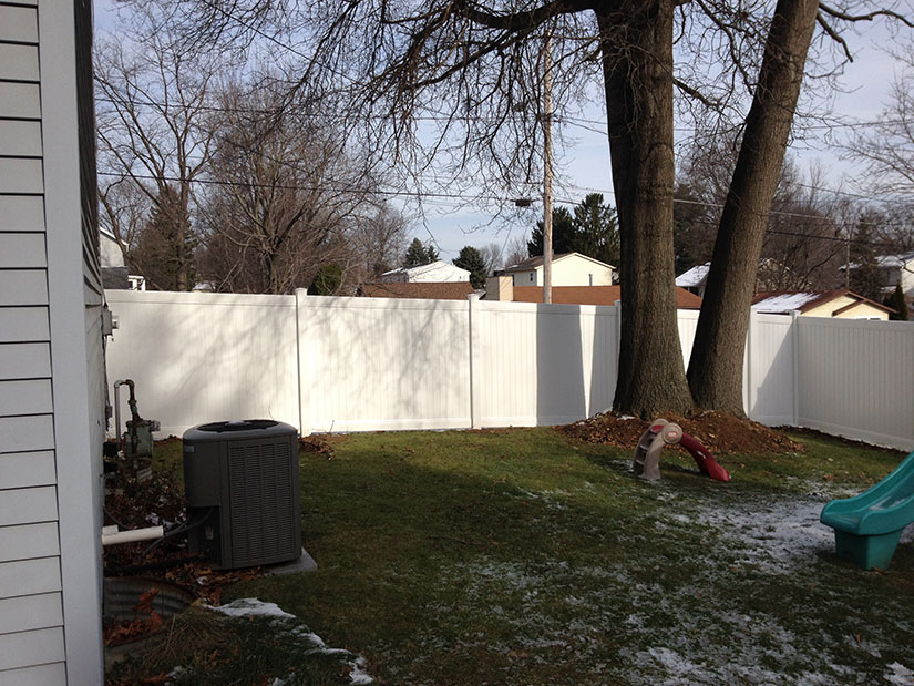 white Bufftech New Lexington vinyl fence