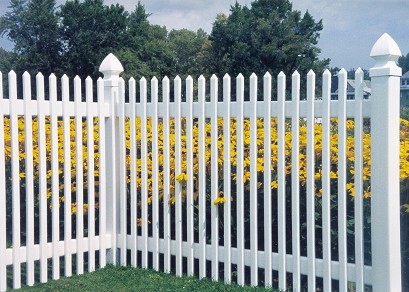 Charlston Vinyl Fence