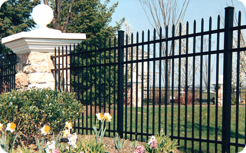 Aero Avalon Aluminum Fence